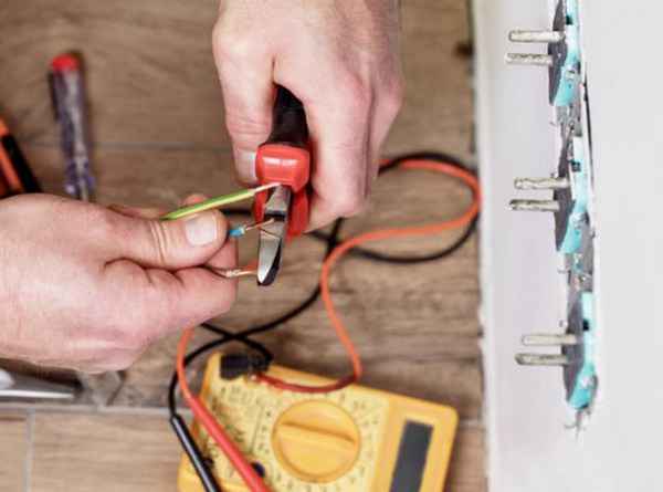 Инструкция по охране труда для электрика